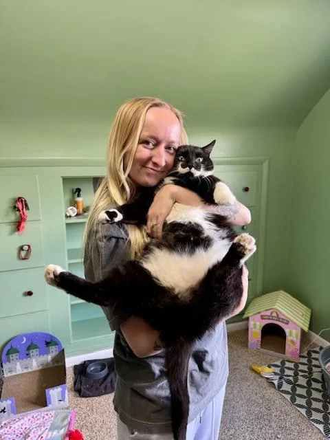 Natty Boo And Stache thumbnail 2