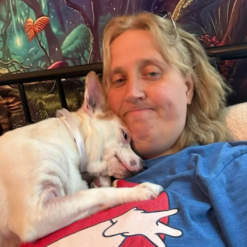 Rose Petal D Arriving