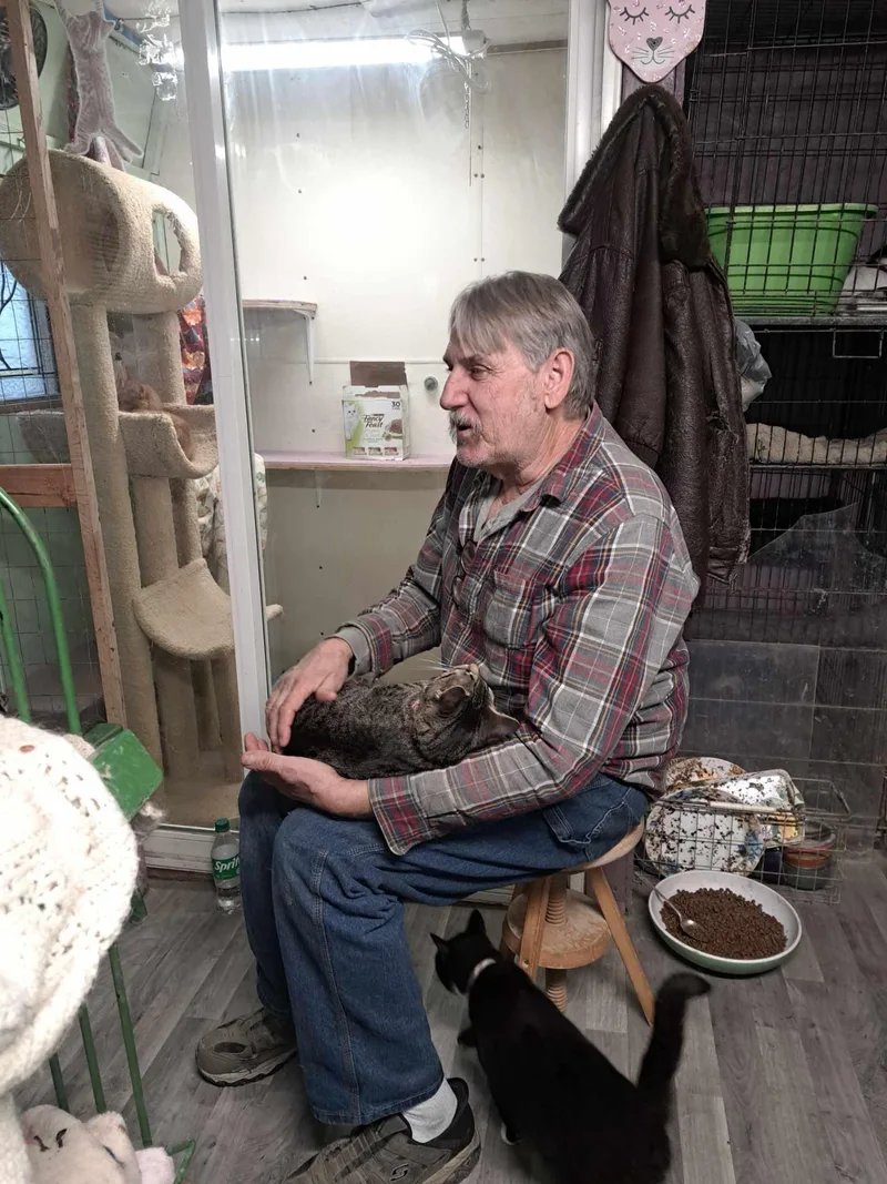 Scat Kat Jones thumbnail 4